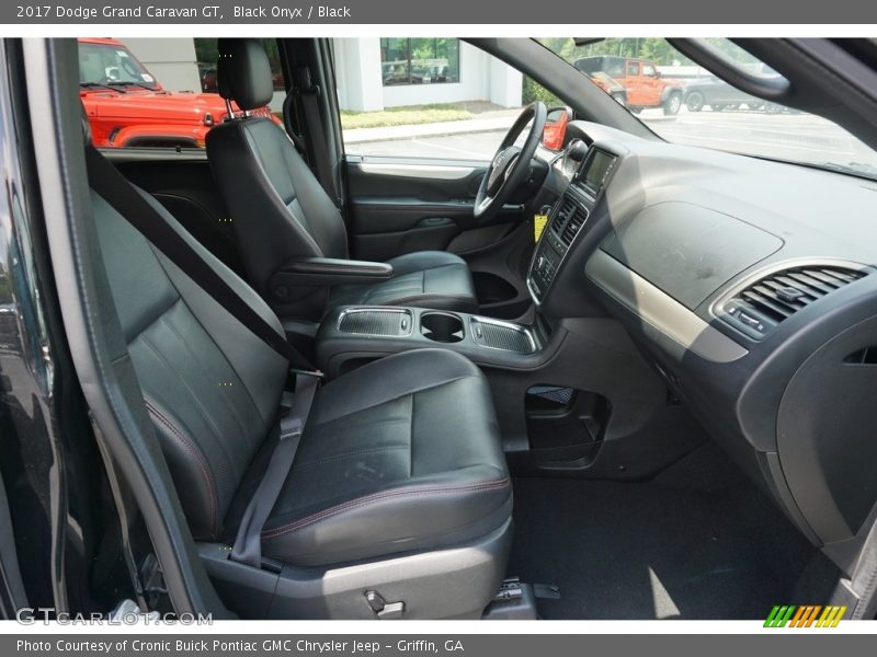 Black Onyx / Black 2017 Dodge Grand Caravan GT