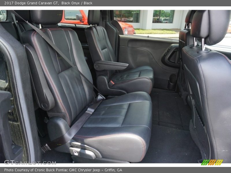Black Onyx / Black 2017 Dodge Grand Caravan GT