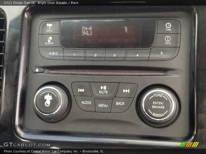 Bright Silver Metallic / Black 2013 Dodge Dart SE
