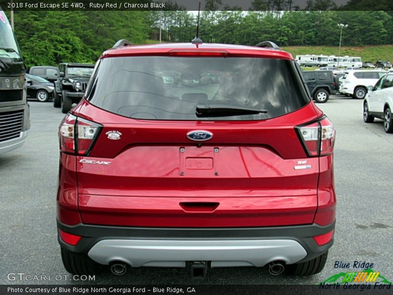 Ruby Red / Charcoal Black 2018 Ford Escape SE 4WD