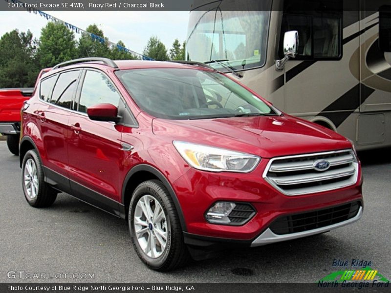 Ruby Red / Charcoal Black 2018 Ford Escape SE 4WD