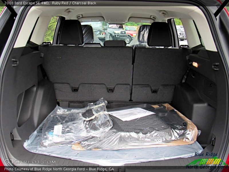 Ruby Red / Charcoal Black 2018 Ford Escape SE 4WD