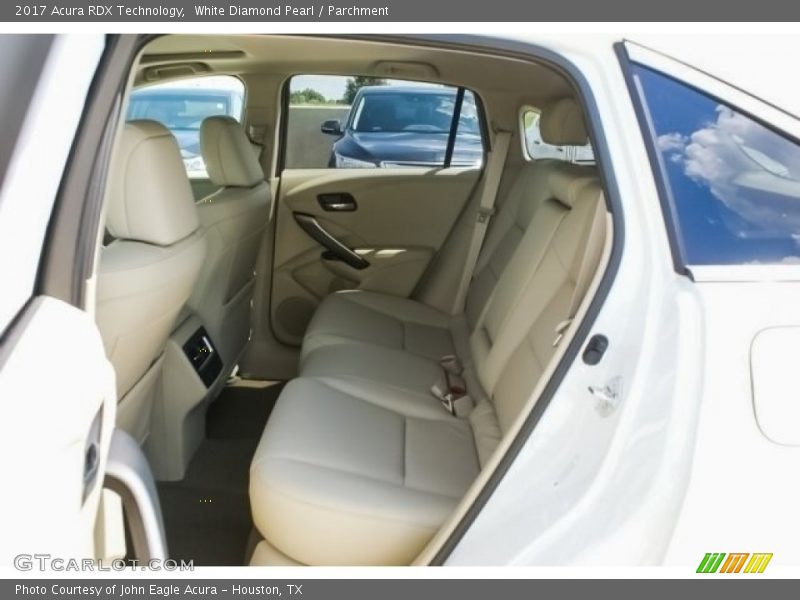 White Diamond Pearl / Parchment 2017 Acura RDX Technology