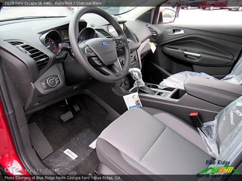 Ruby Red / Charcoal Black 2018 Ford Escape SE 4WD