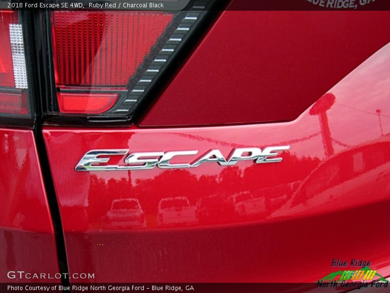 Ruby Red / Charcoal Black 2018 Ford Escape SE 4WD