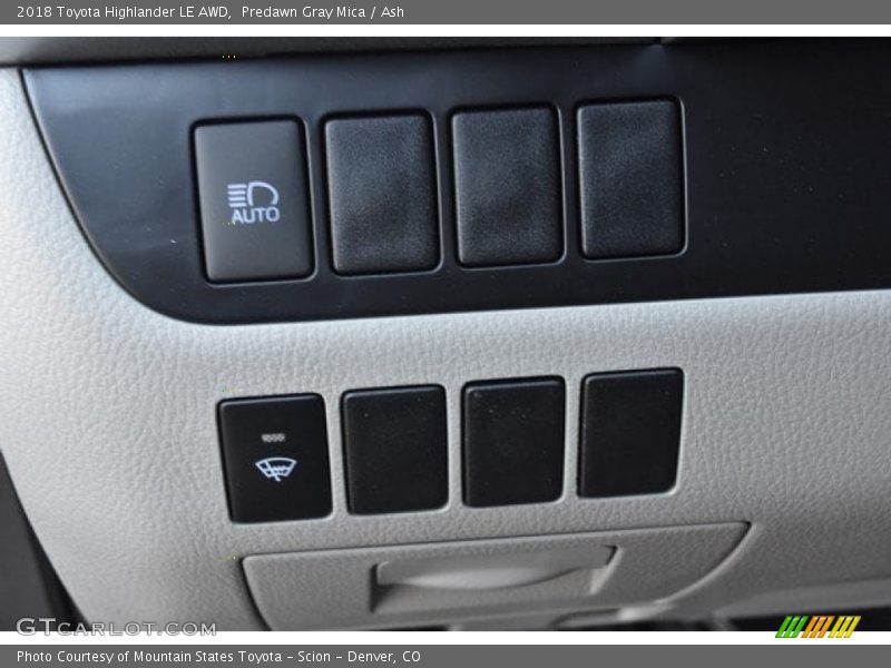 Predawn Gray Mica / Ash 2018 Toyota Highlander LE AWD