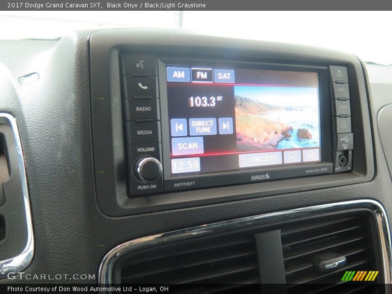 Black Onyx / Black/Light Graystone 2017 Dodge Grand Caravan SXT