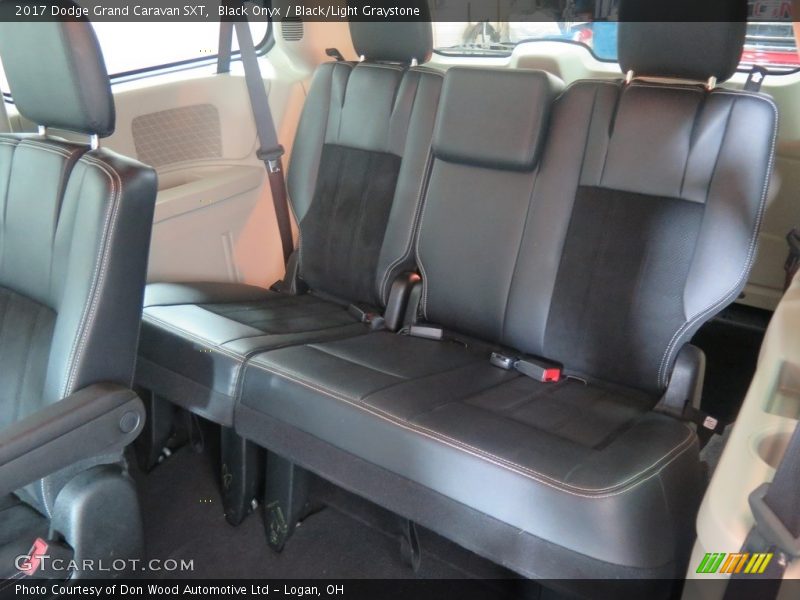 Black Onyx / Black/Light Graystone 2017 Dodge Grand Caravan SXT