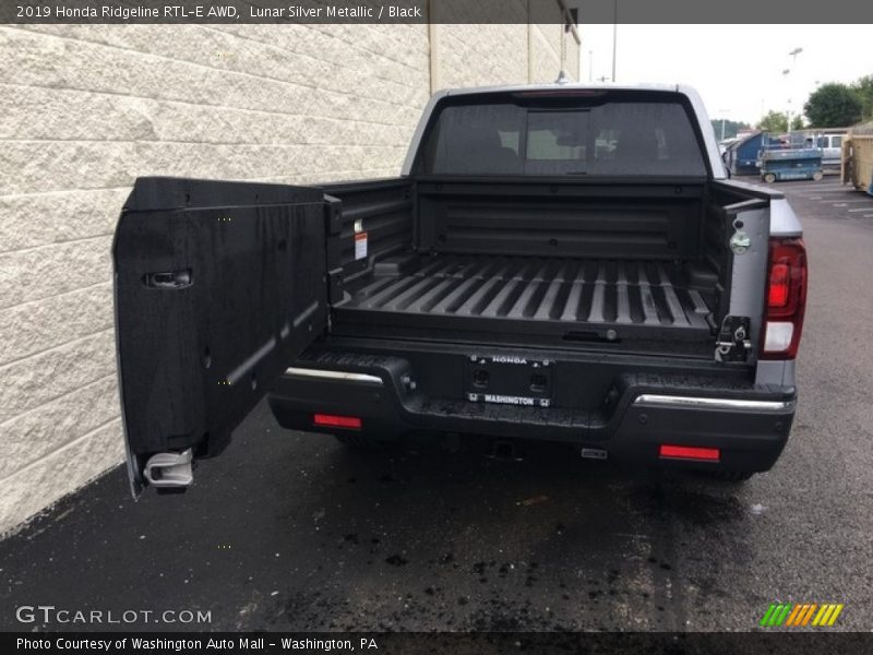  2019 Ridgeline RTL-E AWD Trunk