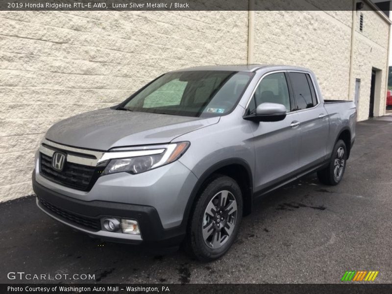 Front 3/4 View of 2019 Ridgeline RTL-E AWD