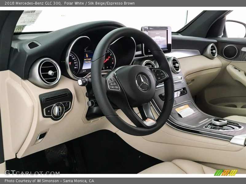 Polar White / Silk Beige/Espresso Brown 2018 Mercedes-Benz GLC 300