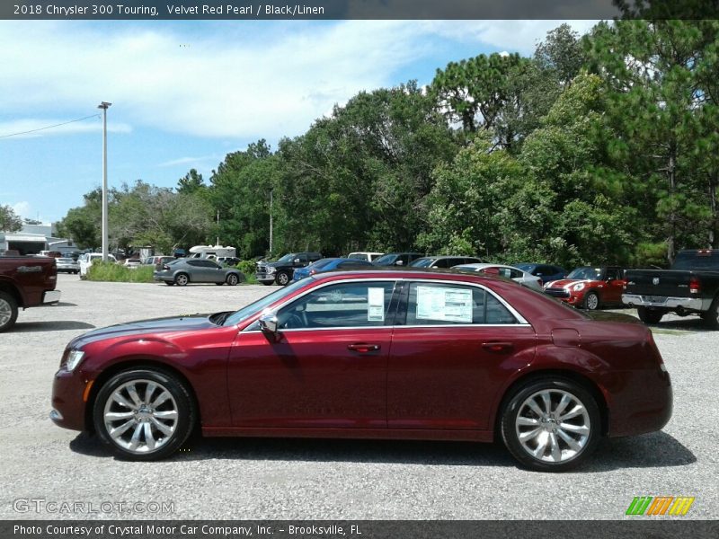 Velvet Red Pearl / Black/Linen 2018 Chrysler 300 Touring