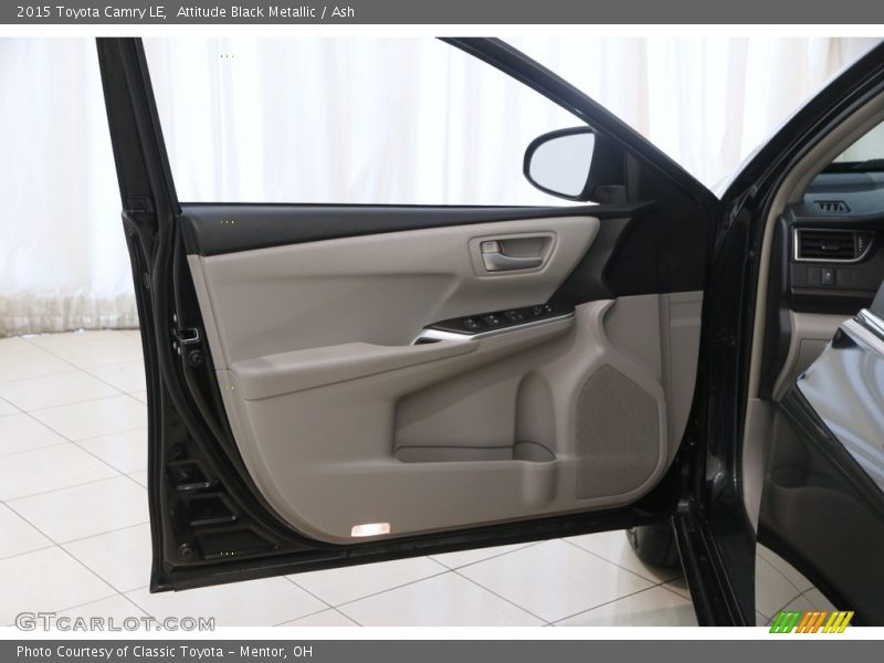 Attitude Black Metallic / Ash 2015 Toyota Camry LE