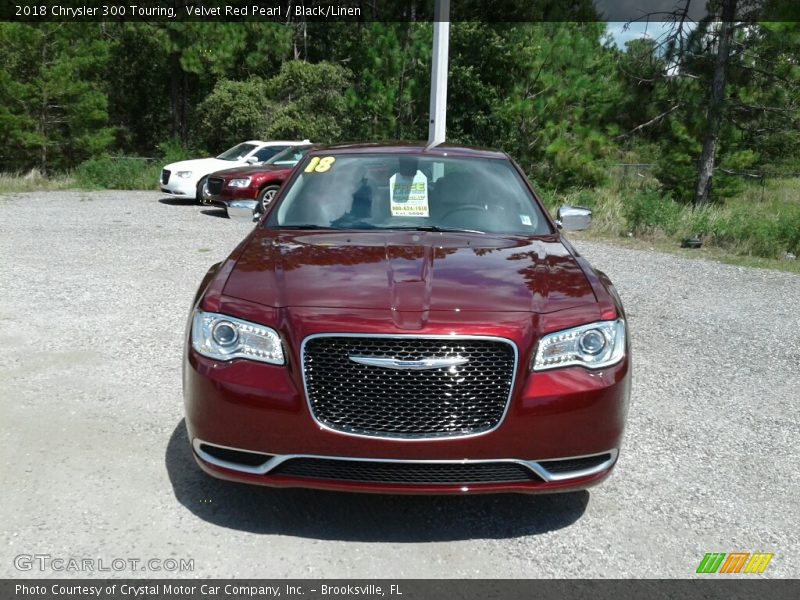 Velvet Red Pearl / Black/Linen 2018 Chrysler 300 Touring