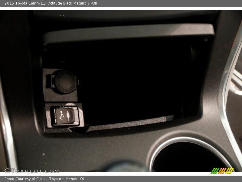 Attitude Black Metallic / Ash 2015 Toyota Camry LE
