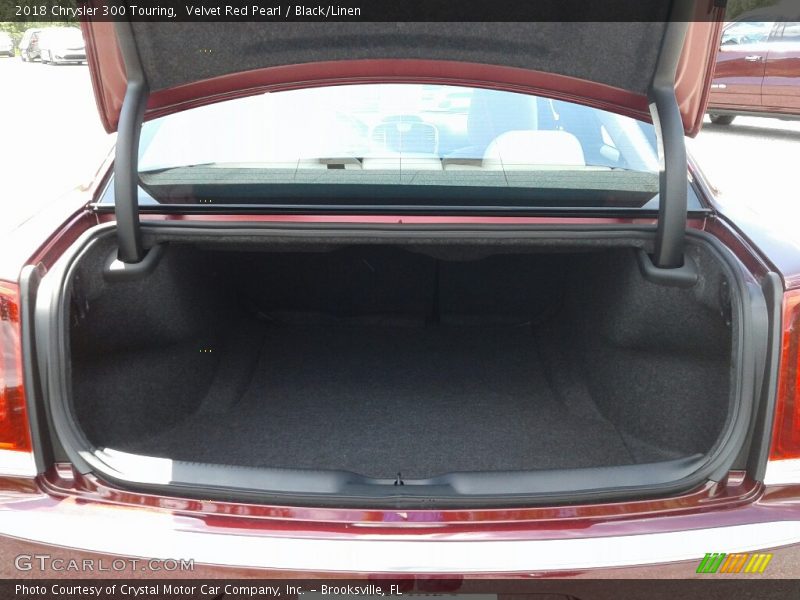 Velvet Red Pearl / Black/Linen 2018 Chrysler 300 Touring