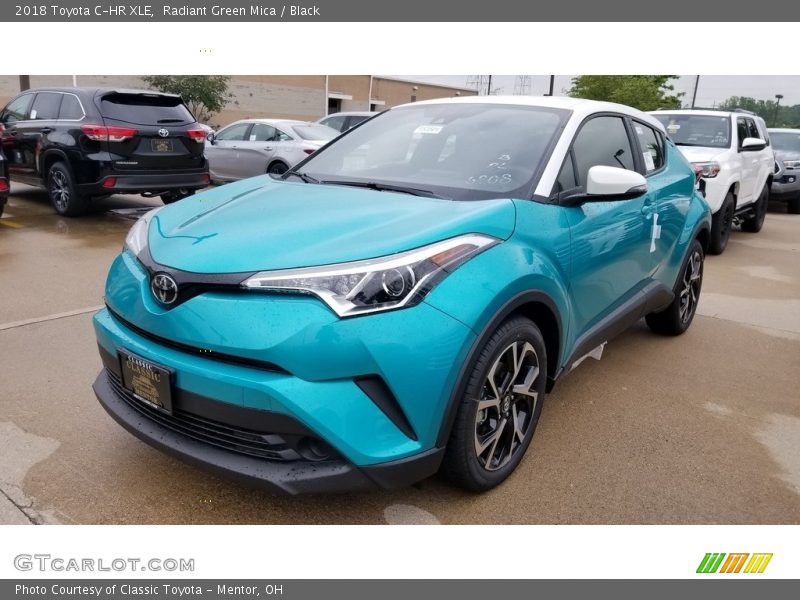Front 3/4 View of 2018 C-HR XLE