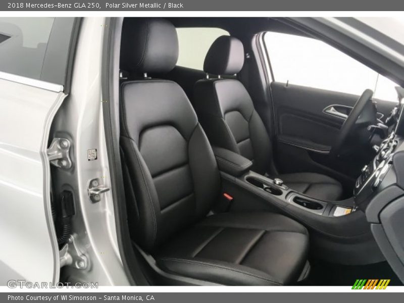 Polar Silver Metallic / Black 2018 Mercedes-Benz GLA 250