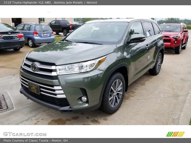 Alumina Jade Metallic / Almond 2018 Toyota Highlander XLE AWD