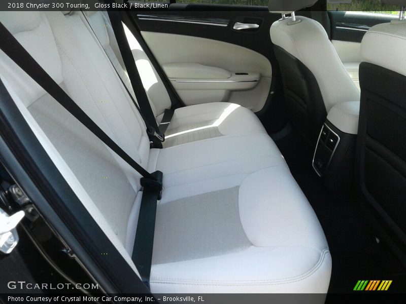 Gloss Black / Black/Linen 2018 Chrysler 300 Touring