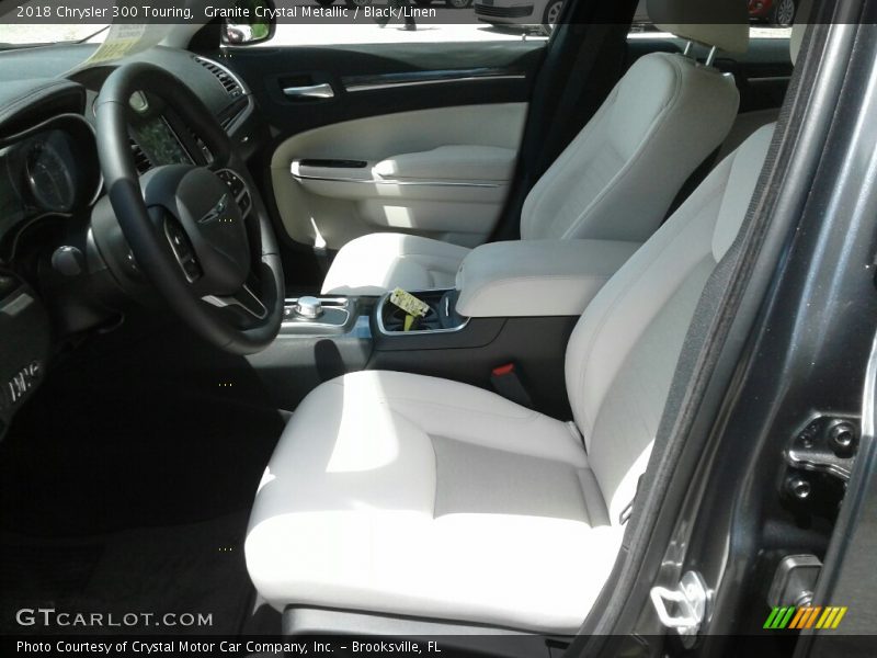 Granite Crystal Metallic / Black/Linen 2018 Chrysler 300 Touring