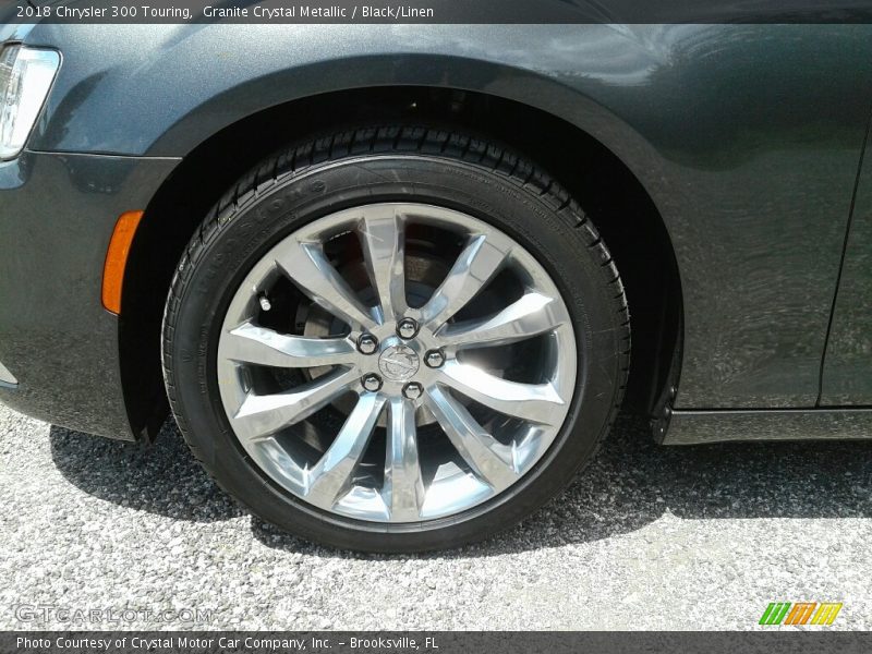Granite Crystal Metallic / Black/Linen 2018 Chrysler 300 Touring