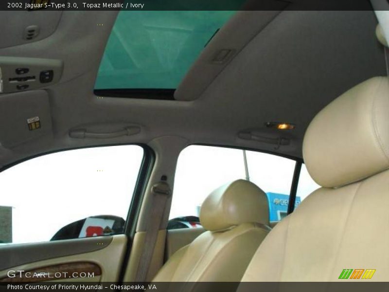 Topaz Metallic / Ivory 2002 Jaguar S-Type 3.0