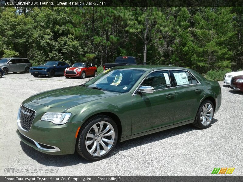 Green Metallic / Black/Linen 2018 Chrysler 300 Touring