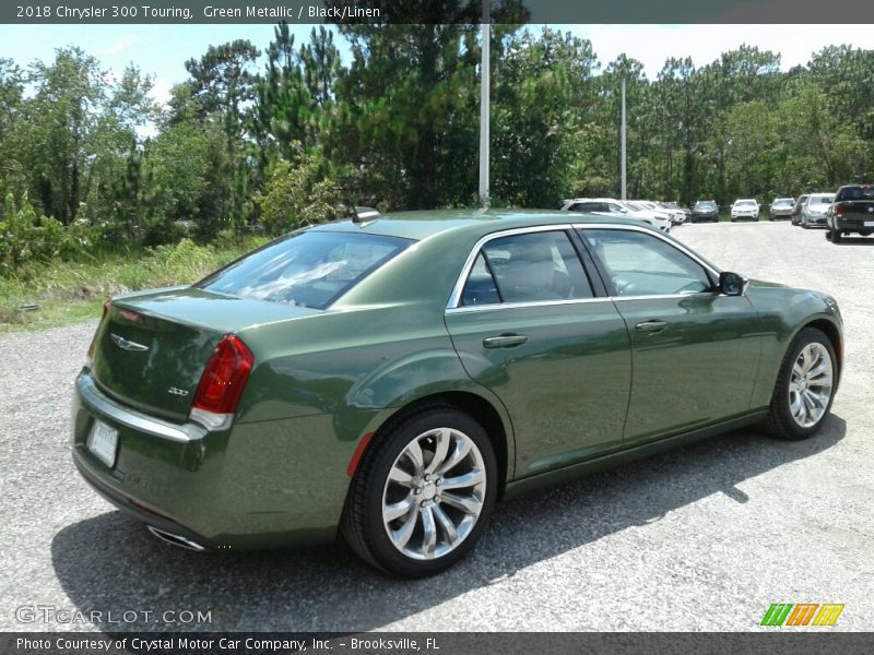 Green Metallic / Black/Linen 2018 Chrysler 300 Touring
