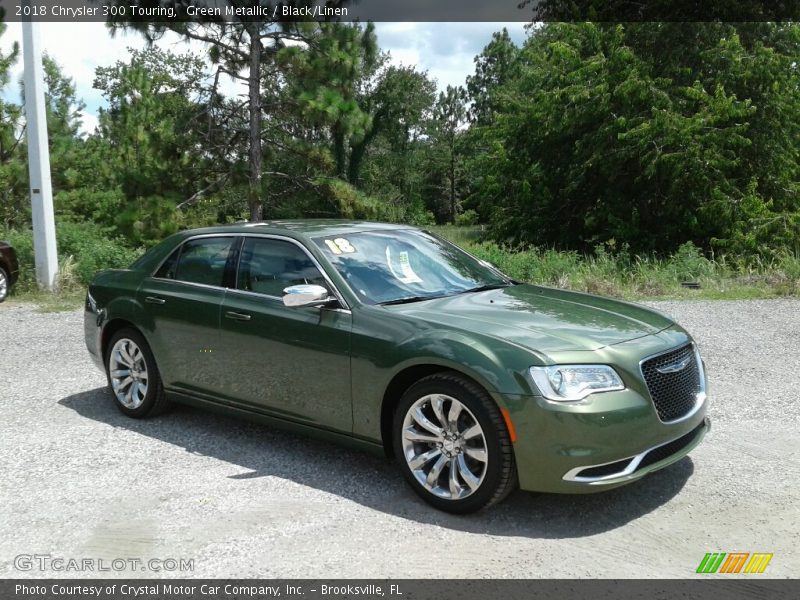Green Metallic / Black/Linen 2018 Chrysler 300 Touring