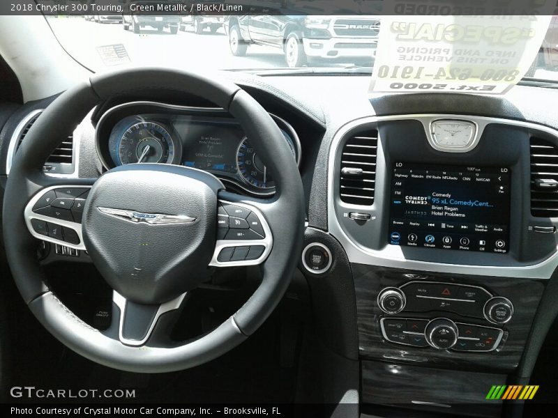 Green Metallic / Black/Linen 2018 Chrysler 300 Touring