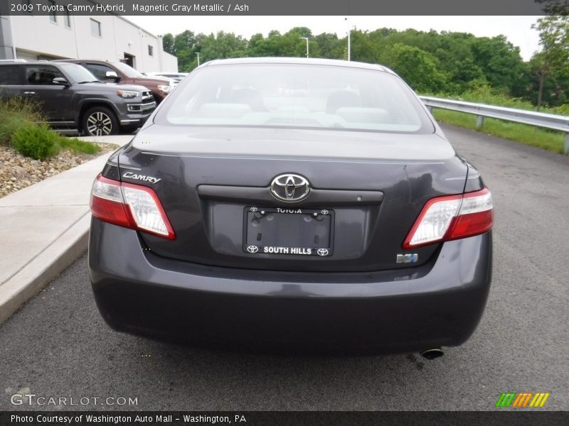 Magnetic Gray Metallic / Ash 2009 Toyota Camry Hybrid