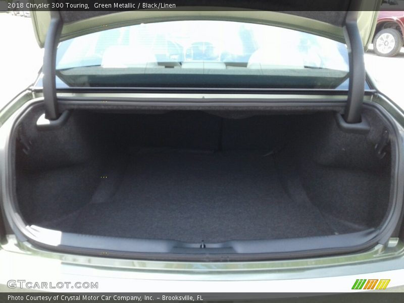 Green Metallic / Black/Linen 2018 Chrysler 300 Touring