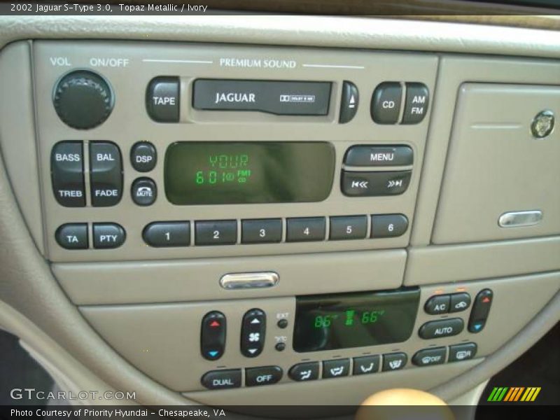 Topaz Metallic / Ivory 2002 Jaguar S-Type 3.0