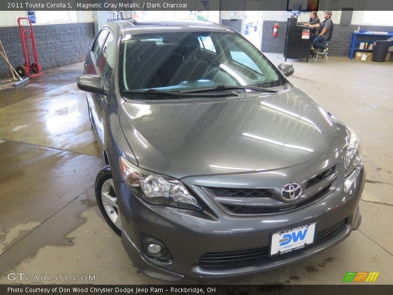 Magnetic Gray Metallic / Dark Charcoal 2011 Toyota Corolla S