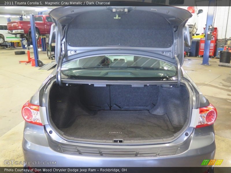 Magnetic Gray Metallic / Dark Charcoal 2011 Toyota Corolla S