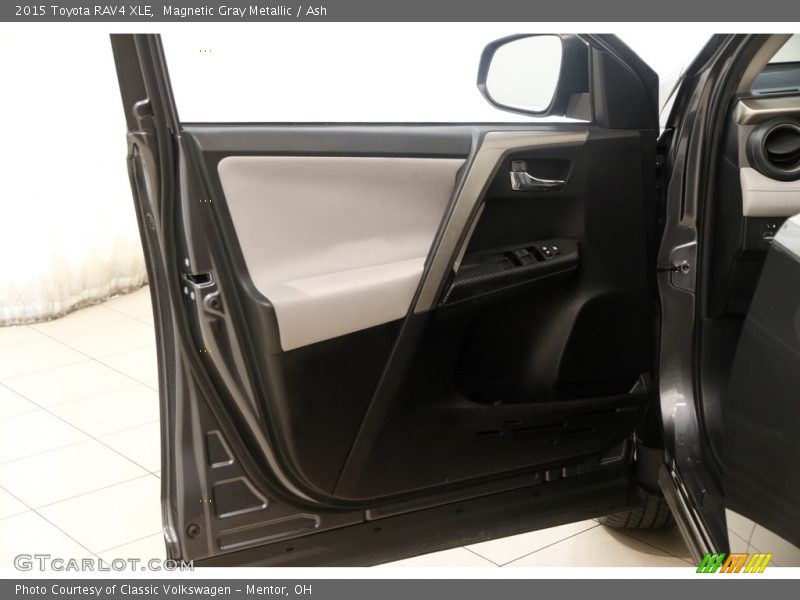 Magnetic Gray Metallic / Ash 2015 Toyota RAV4 XLE