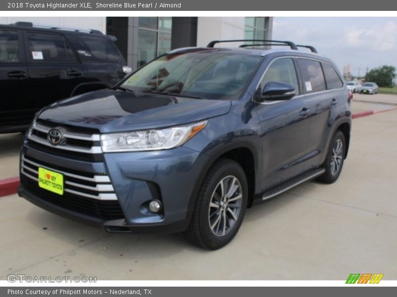 Shoreline Blue Pearl / Almond 2018 Toyota Highlander XLE