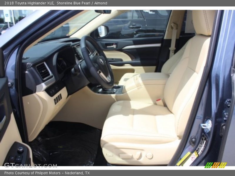 Shoreline Blue Pearl / Almond 2018 Toyota Highlander XLE