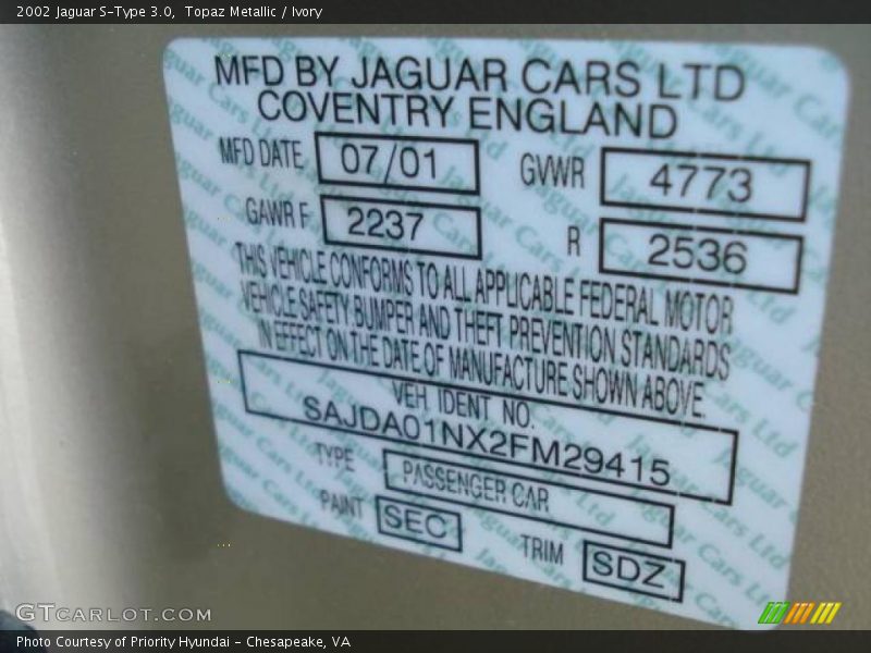 Topaz Metallic / Ivory 2002 Jaguar S-Type 3.0