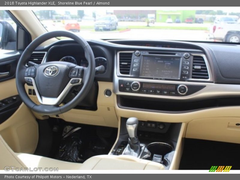 Shoreline Blue Pearl / Almond 2018 Toyota Highlander XLE