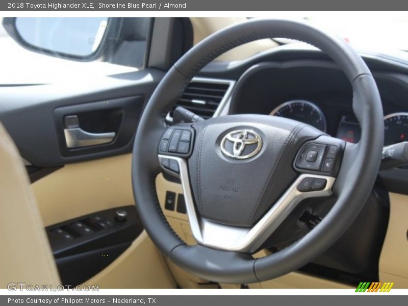 Shoreline Blue Pearl / Almond 2018 Toyota Highlander XLE
