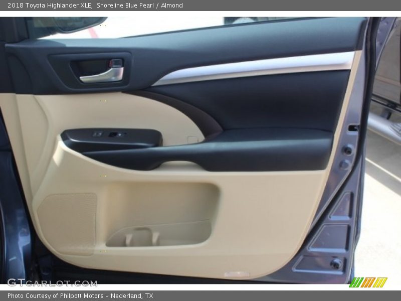 Shoreline Blue Pearl / Almond 2018 Toyota Highlander XLE