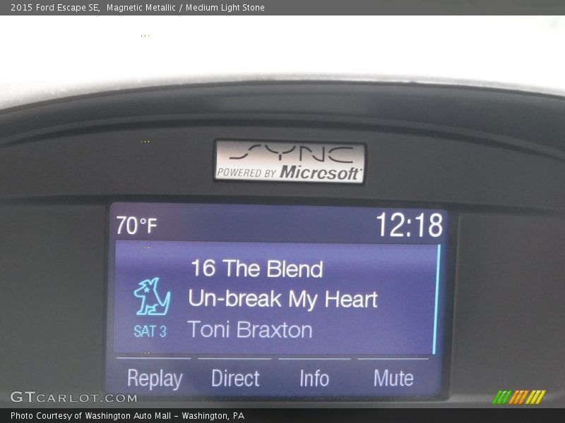 Magnetic Metallic / Medium Light Stone 2015 Ford Escape SE