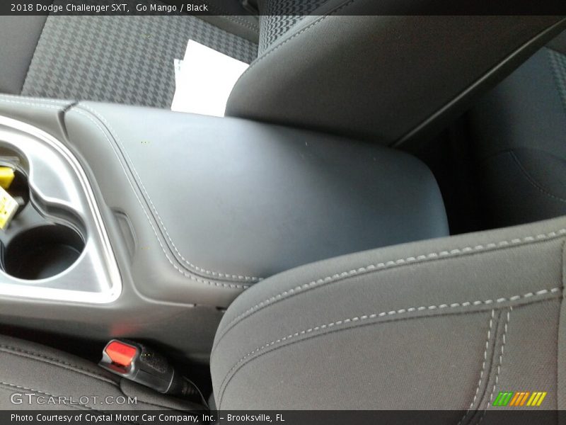 Go Mango / Black 2018 Dodge Challenger SXT