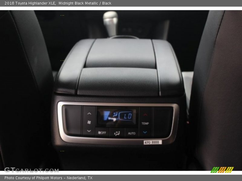 Midnight Black Metallic / Black 2018 Toyota Highlander XLE