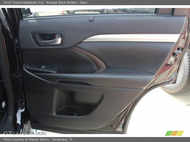 Midnight Black Metallic / Black 2018 Toyota Highlander XLE