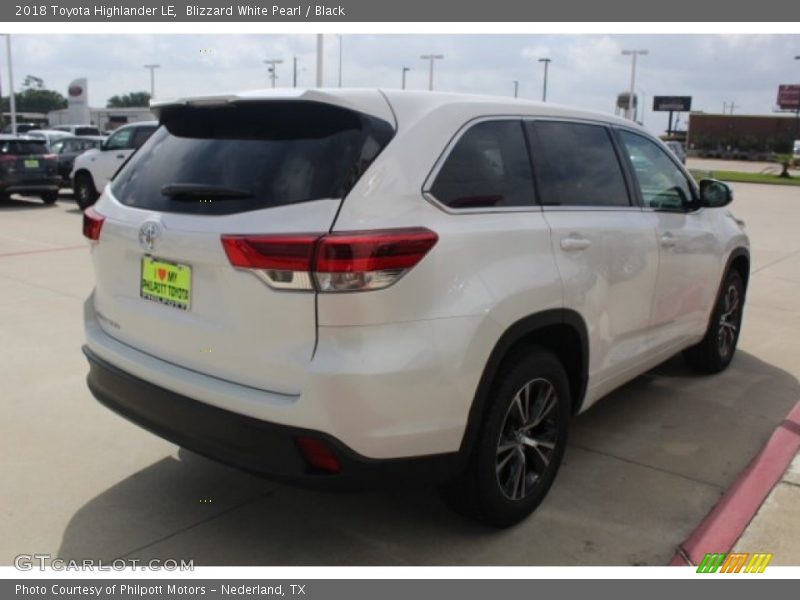 Blizzard White Pearl / Black 2018 Toyota Highlander LE