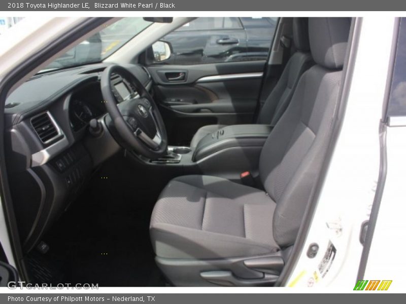 Blizzard White Pearl / Black 2018 Toyota Highlander LE