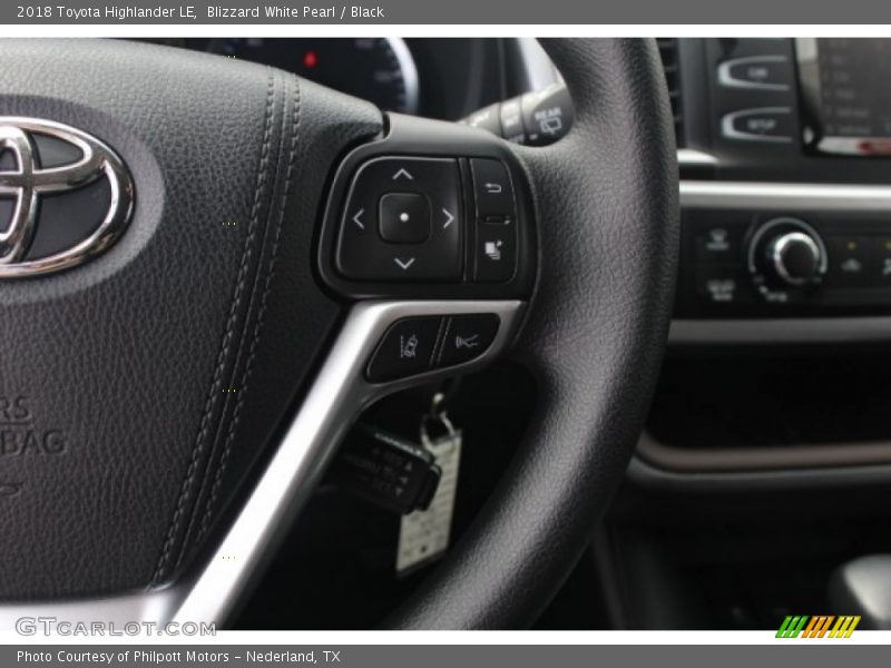 Blizzard White Pearl / Black 2018 Toyota Highlander LE